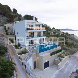 Luksuzna vila s bazenom, 300m2, Zatoglav