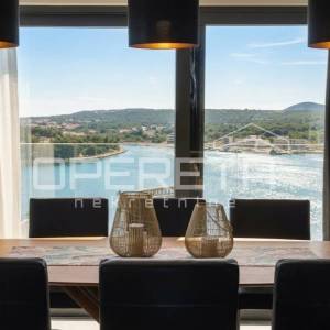 Luksuzna vila s bazenom, 300m2, Zatoglav