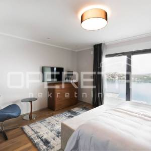 Luksuzna vila s bazenom, 300m2, Zatoglav