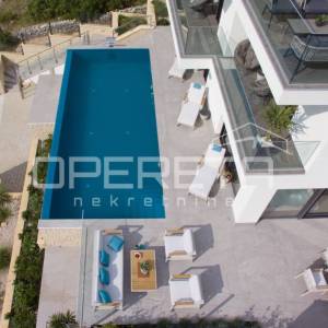 Luksuzna vila s bazenom, 300m2, Zatoglav