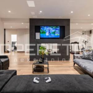 Luksuzna Vila u Makarskoj – SNIŽENA CIJENA!