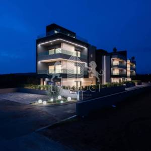 Luksuzni 1-sobni apartman s vrtom - Sukošan, Zadar