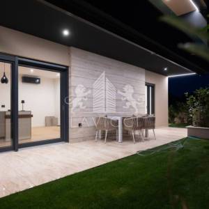 Luksuzni 1-sobni apartman s vrtom - Sukošan, Zadar