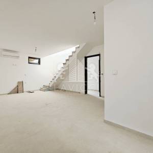 Luksuzni dvosobni apartman s vrtom - Sukošan, Zadar