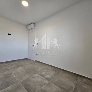 Luksuzni dvosobni penthouse s bazenom - 70m od mora,Privlaka