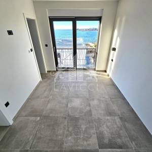 Luksuzni dvosobni penthouse s bazenom - 70m od mora,Privlaka