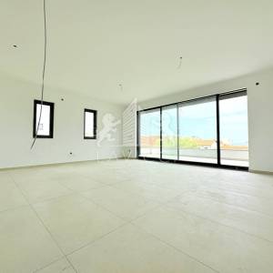 Luksuzni penthouse s krovnom terasom i garažom - Sukošan, Zadar