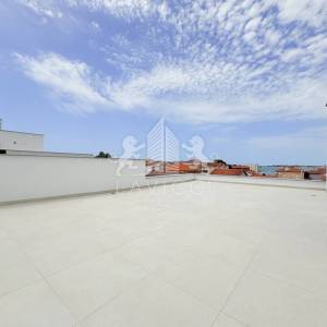 Luksuzni penthouse s krovnom terasom i garažom - Sukošan, Zadar