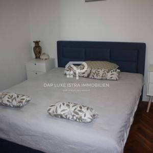 Luksuzni trosoban stan 110m2 u Poreču s pogledom na more 