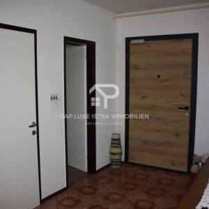 Luksuzni trosoban stan 110m2 u Poreču s pogledom na more 