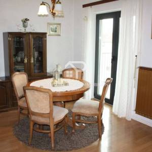 Luksuzni trosoban stan 110m2 u Poreču s pogledom na more 