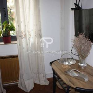 Luksuzni trosoban stan 110m2 u Poreču s pogledom na more 