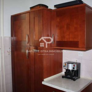 Luksuzni trosoban stan 110m2 u Poreču s pogledom na more 