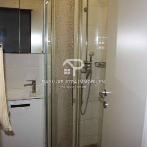 Luksuzni trosoban stan 110m2 u Poreču s pogledom na more 