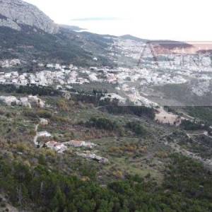 Makarska 11466 m2 zemljište uz planinu Biokovo