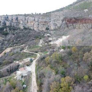 Makarska 11466 m2 zemljište uz planinu Biokovo