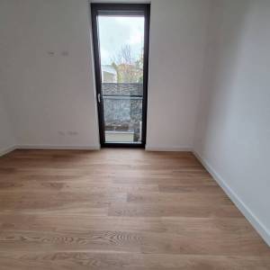 MAKSIMIR, Jordanovac- Vrhunski trosobni stan u prizemlju s privatnim vrtom i garažom