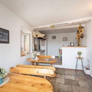 MALI LOŠINJ - stara vila s 6 apartmana 100 metara od mora