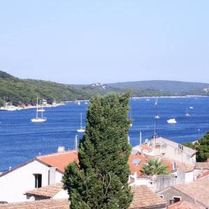 MALI LOŠINJ - stara vila s 6 apartmana 100 metara od mora