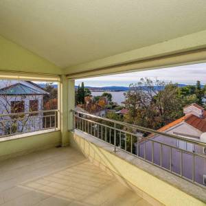 MALINSKA - apartman 70 metara od plaže