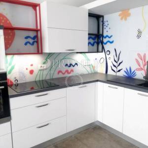 Malinska – apartman u prizemlju s okućnicom!