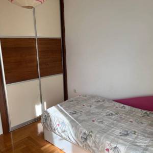 MALINSKA - Apartman u prizemlju s terasom i jacuzzijem