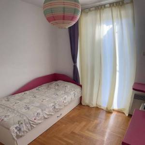 MALINSKA - Apartman u prizemlju s terasom i jacuzzijem