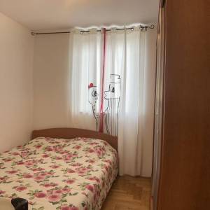 MALINSKA - Apartman u prizemlju s terasom i jacuzzijem
