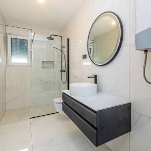 MALINSKA - Dva apartmana u novogradnji