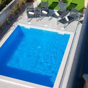 Malinska - Dvoetažni apartman s bazenom