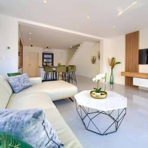 Malinska - Dvoetažni apartman s bazenom