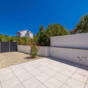 MALINSKA -  Dvojna kuća s bazenom i pogledom na more