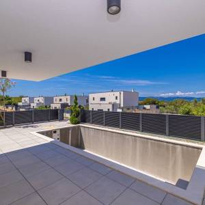 MALINSKA -  Dvojna kuća s bazenom i pogledom na more