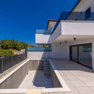 MALINSKA -  Dvojna kuća s bazenom i pogledom na more