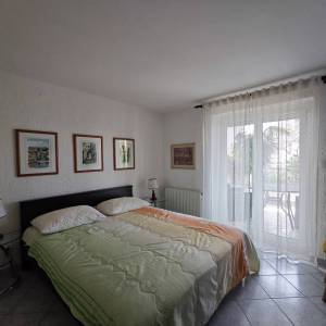 MALINSKA - Dvojna kuća s lijepom okućnicom