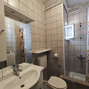 MALINSKA - Dvojna kuća s lijepom okućnicom