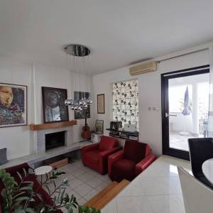 MALINSKA - Dvojna kuća s lijepom okućnicom