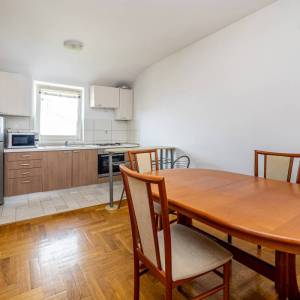 MALINSKA - Dvosobni apartman na drugom katu