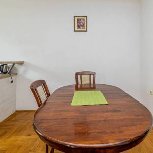 MALINSKA - Dvosobni apartman s okućnicom