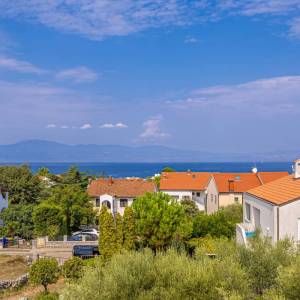 MALINSKA - Kompletno renoviran apartman s pogledom na more