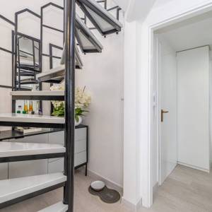 MALINSKA - Kompletno renoviran apartman s pogledom na more