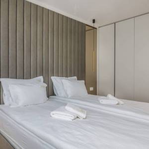 MALINSKA - Luksuzni apartman s bazenom u blizini mora