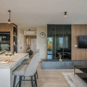 MALINSKA - Luksuzni apartman s bazenom u blizini mora