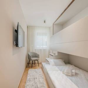 MALINSKA - Luksuzni apartman s bazenom u blizini mora