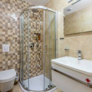 MALINSKA, OTOK KRK - Jednosobni apartman s okućnicom