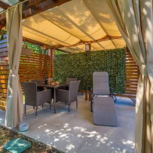 MALINSKA, OTOK KRK - Jednosobni apartman s okućnicom