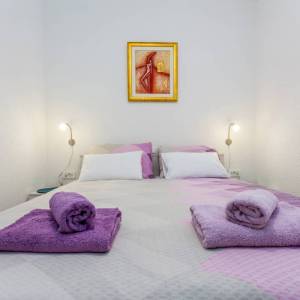 MALINSKA, OTOK KRK - Jednosobni apartman s okućnicom