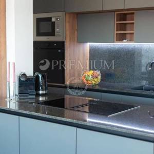 Malinska, penthouse s pogledom na more!