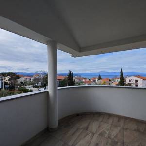 Malinska – prostran apartman s panoramskim pogledom na more!