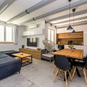 MALINSKA - Trosobni apartman s pogledom na more